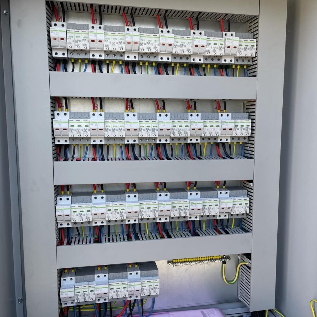 Solarna elektrana Soko Štark — DC razvodni orman elektrane 180 kWp u Ljuboviji